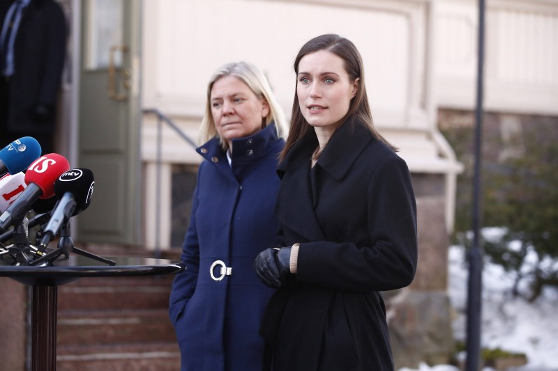 Finska premijerka Sanna Marin (desno) i švedska premijerka Magdalena Andersson (lijevo) / 5. ožujka 2022. u Helsinkiju (izvor: Roni Rekomaa / LKFTV / Guliver Image)
