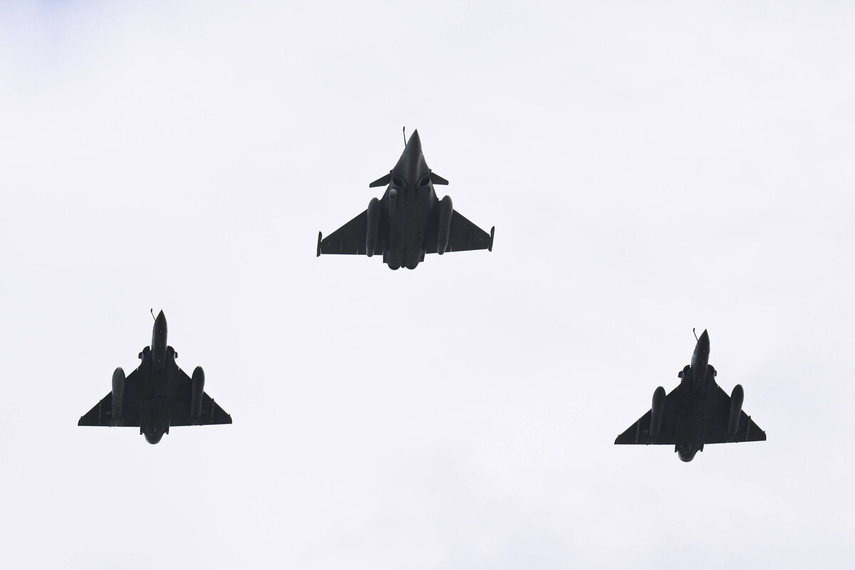 Rafale vojni zrakoplovi u letu