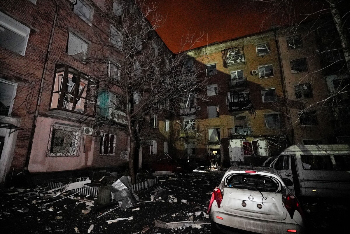 A view of a residential building damaged by a Russian strike in Kryvyi Rih, Ukraine, Thursday, Jan. 8, 2026. (AP Photo/Mykola Myrnyi)