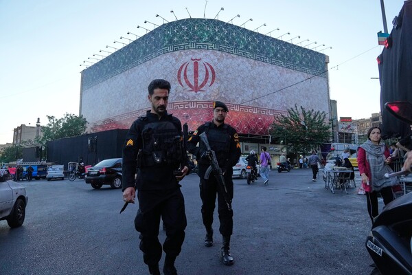 SAD i Iran dogovorili okvir za kraj rata: Hormuz se otvara, blokada se ukida, ali glavne teme ostaju nedorečene