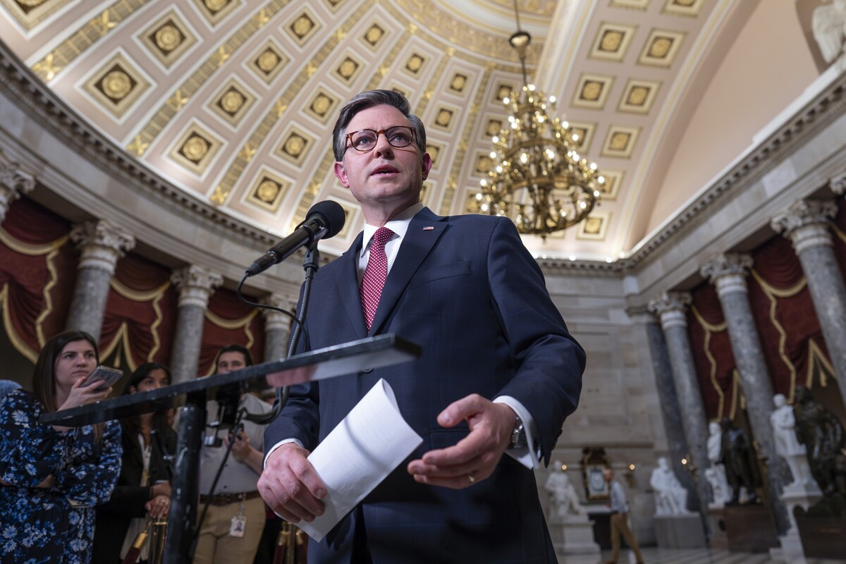Mike Johnson u Kongresu, 17. travnja 2024. (izvor: AP Photo/J. Scott Applewhite/Guliver Image)