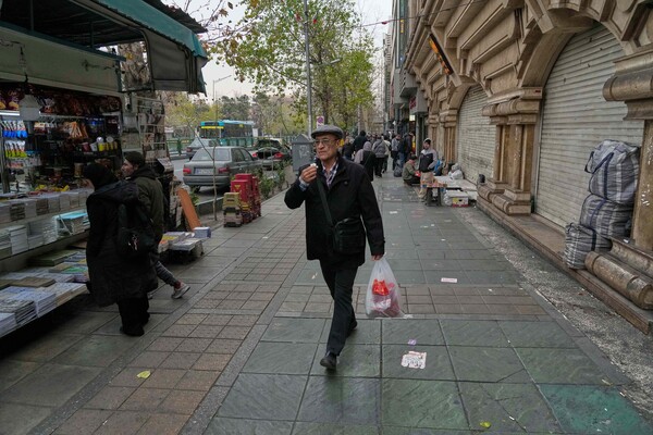 Napeta tišina u Iranu i oko njega: SAD prebacuje nosač zrakoplova u Perzijski zaljev, zemlje regije upozoravaju na velike posljedice u slučaju rata, još se ne zna što je Trump odlučio