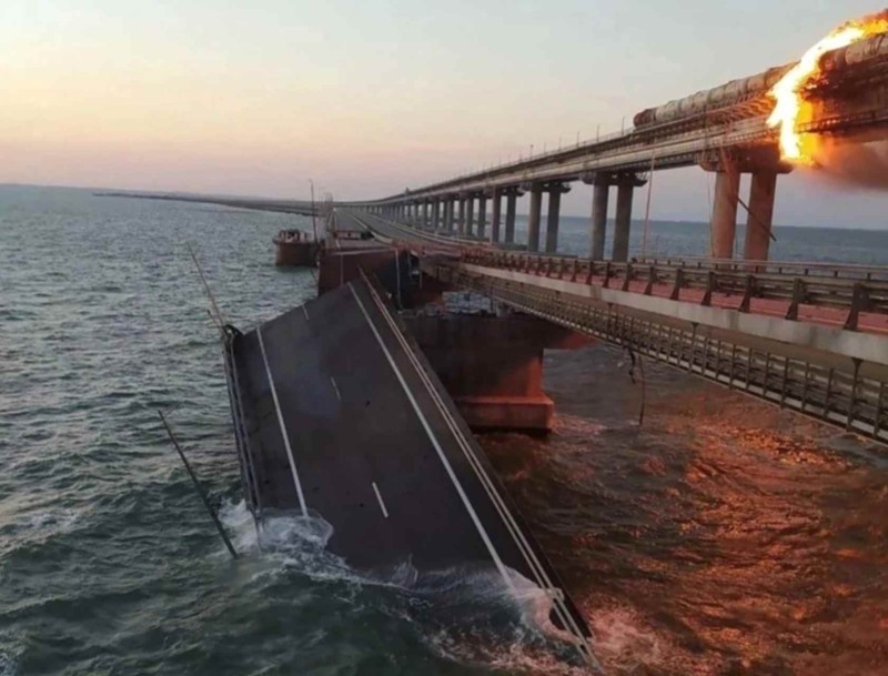 Krimski most u plamenu (izvor: Ukrajinska sigurnosna služba)