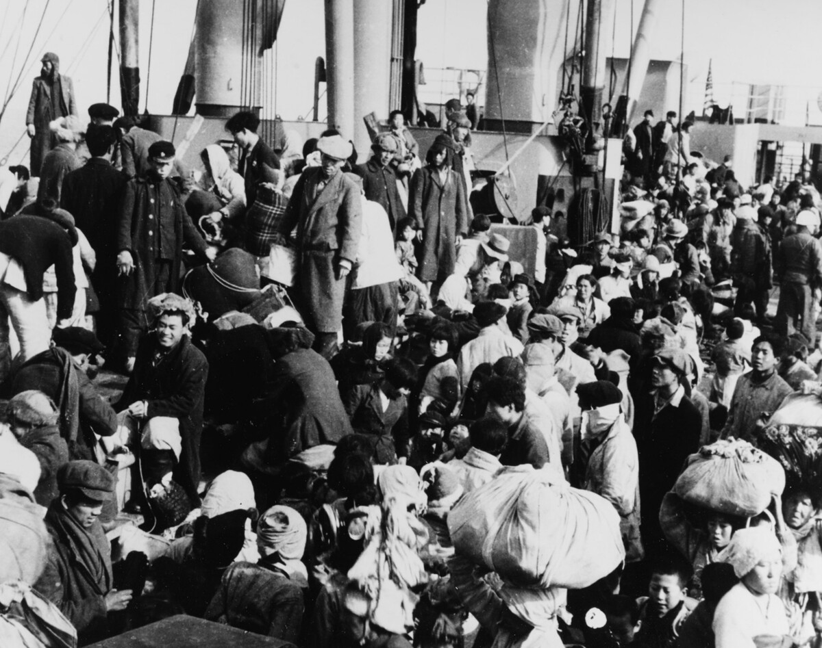 Refugees aboard the SS Meredith Victory during the evacuation