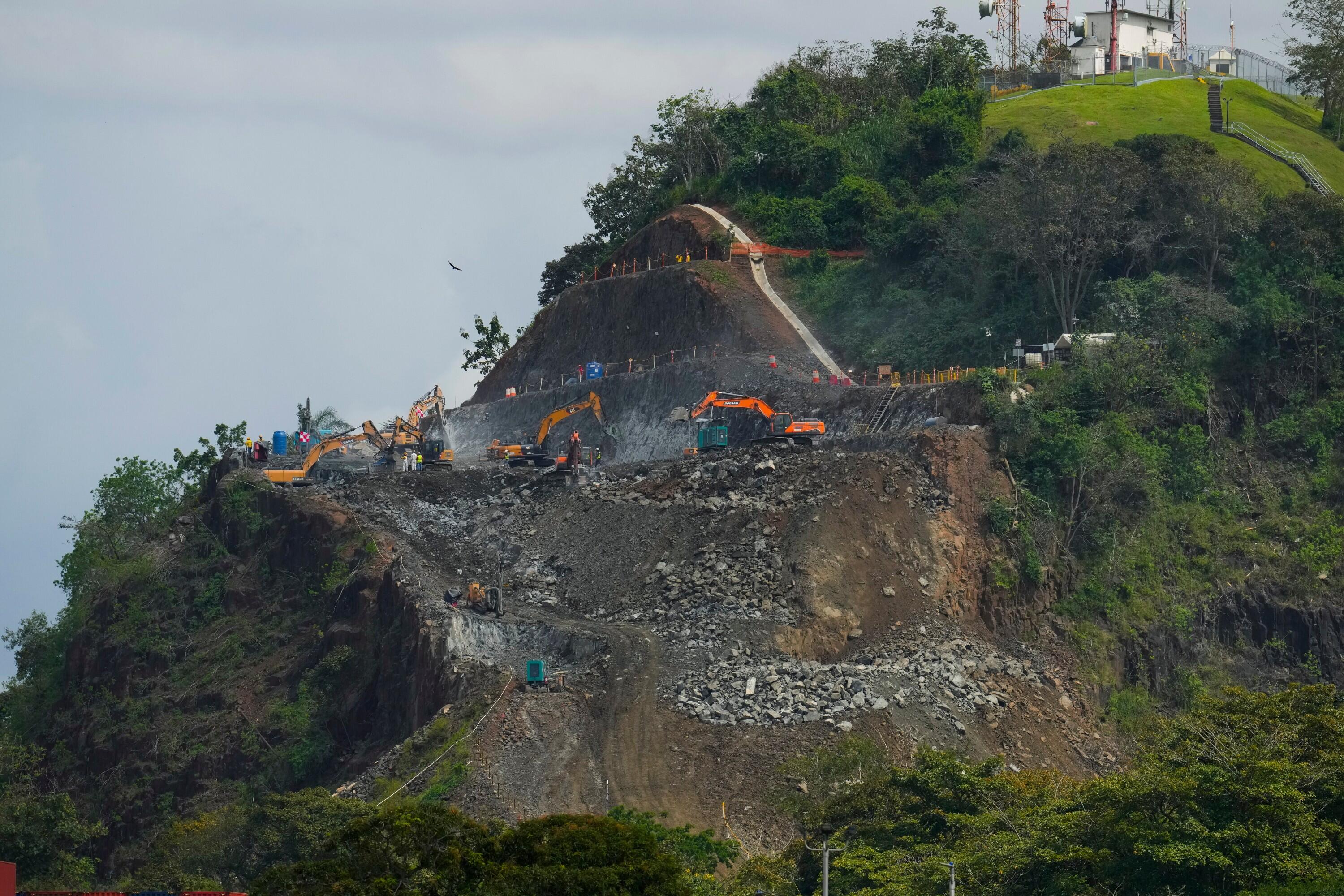 A fourth bridge is built across the Panama Canal in Panama City, Thursday, Dec. 18, 2025. (AP Photo/Matias Delacroix)