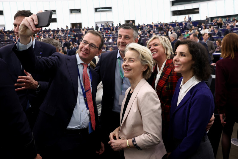 Hadja Lahbib (na slici gore, desno) (izvor: Yves Herman/Reuters/Guliver Image)