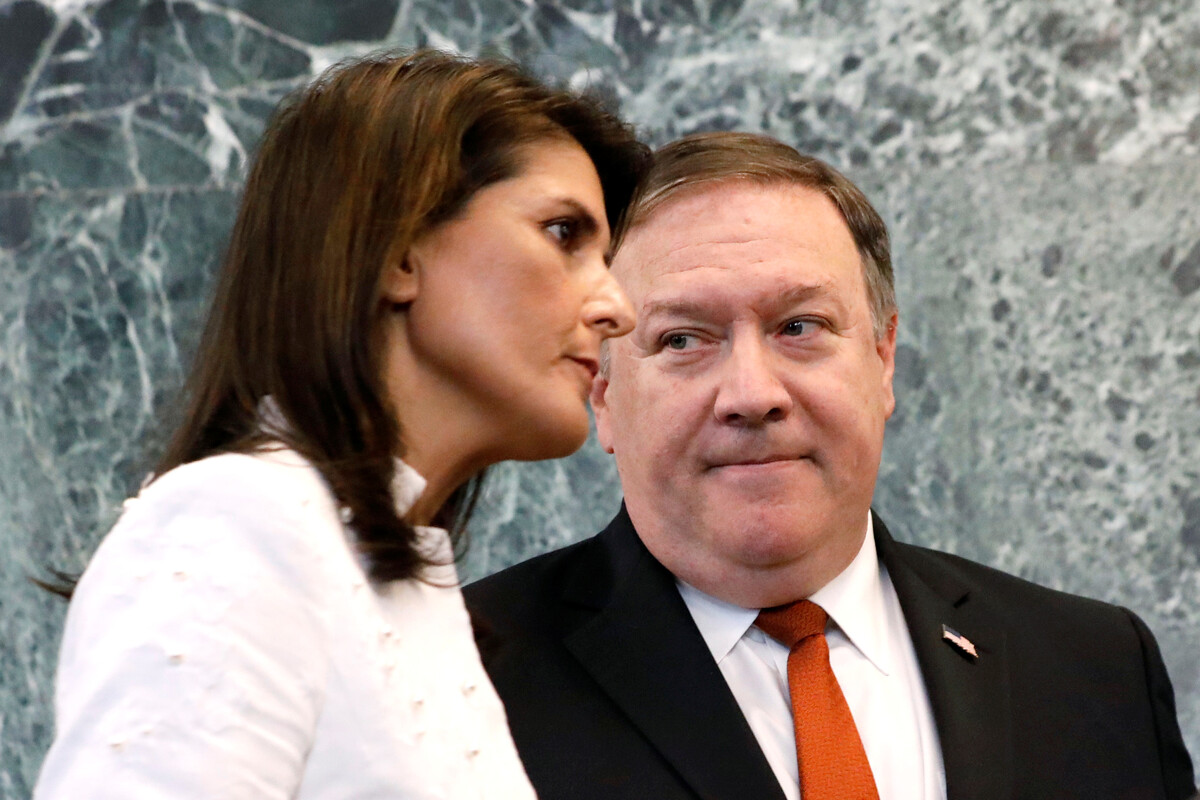 Nikki Haley i Mike Pompeo u sjedištu UN-a u New Yorku 2018. (izvor: BRENDAN MCDERMID/Reuters/Guliver Image)