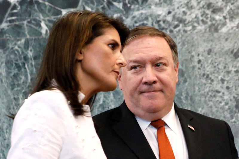 Nikki Haley i Mike Pompeo u sjedištu UN-a u New Yorku 2018. (izvor: BRENDAN MCDERMID/Reuters/Guliver Image)