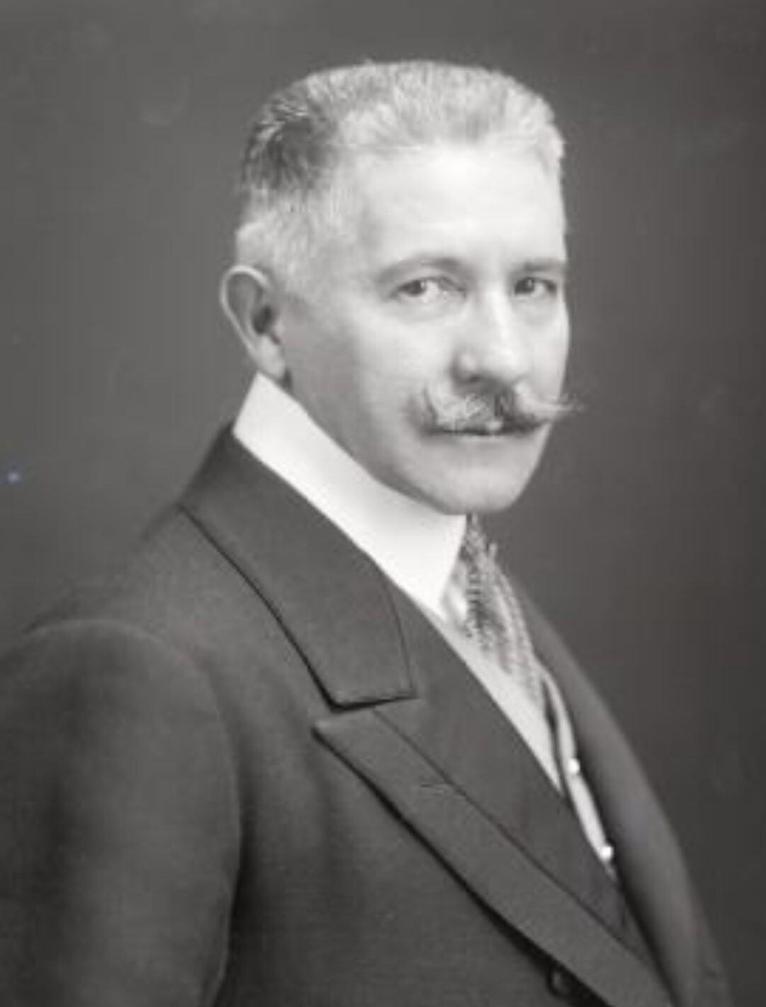 Baron Wladimir Giesl