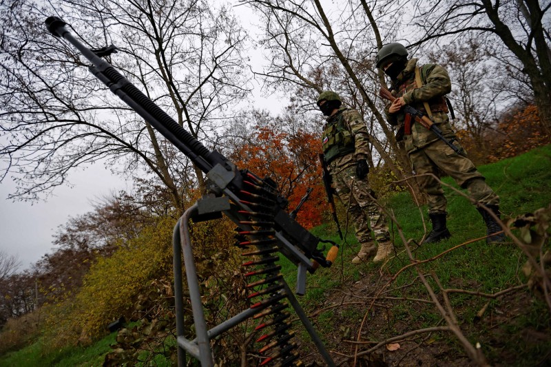 Ruske snage na zapadnoj obali Dnjepra u regiji Zaporožje, 26. studeni 2022. (izvor: REUTERS/Alexander Ermochenko/Guliver Image)