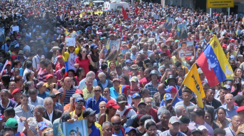 Šef oporbe u Venezueli: Upravo je počeo vojni puč - Page 2 M4qy41556638721_l