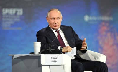 Putin na ekonomskom forumu u Sankt Peterburgu: "Ukrajina u borbi s nama nema šanse, ako se pojave F-16 i oni će gorjeti, no to bi moglo dublje uvući NATO u sukob"