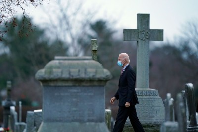 Samovoljni biskupi i problemi za katoličkog predsjednika: Hoće li Joe Biden ostati bez svete pričesti?