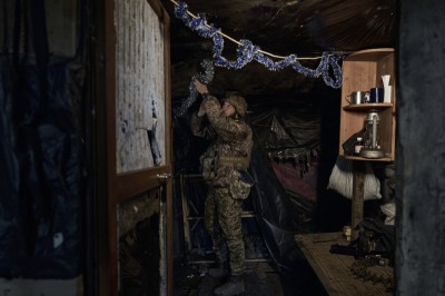 Rat u Ukrajini, 304. dan: Bahmut se žestoko napada i žestoko brani, Putin u Tuli okupio predstavnike ruskog vojno-industrijskog kompleksa, Zelenski upozorava na napade oko Božića, nove žrtve u Hersonu