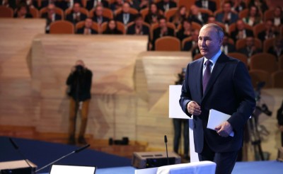 "Morate staviti patriotizam ispred profita": Putin održao govor pred najvećim oligarsima koji su ga dočekali ovacijama