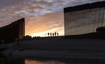Trump se vraća na meksičku granicu, zašto?