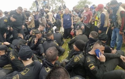 Gnjev u Kolumbiji: Lokalno stanovništvo blokiralo pristup naftnom polju, zarobljeno oko 80 pripadnika policije, nekoliko mrtvih