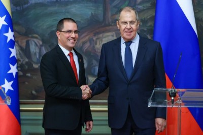 Rusija i Venezuela pregovaraju o jačanju vojne suradnje, iz Moskve osudili američke sankcije