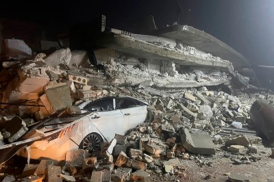 Devastirajući potres i reakcije: Zemlje diljem svijeta šalju pomoć Turskoj i Siriji