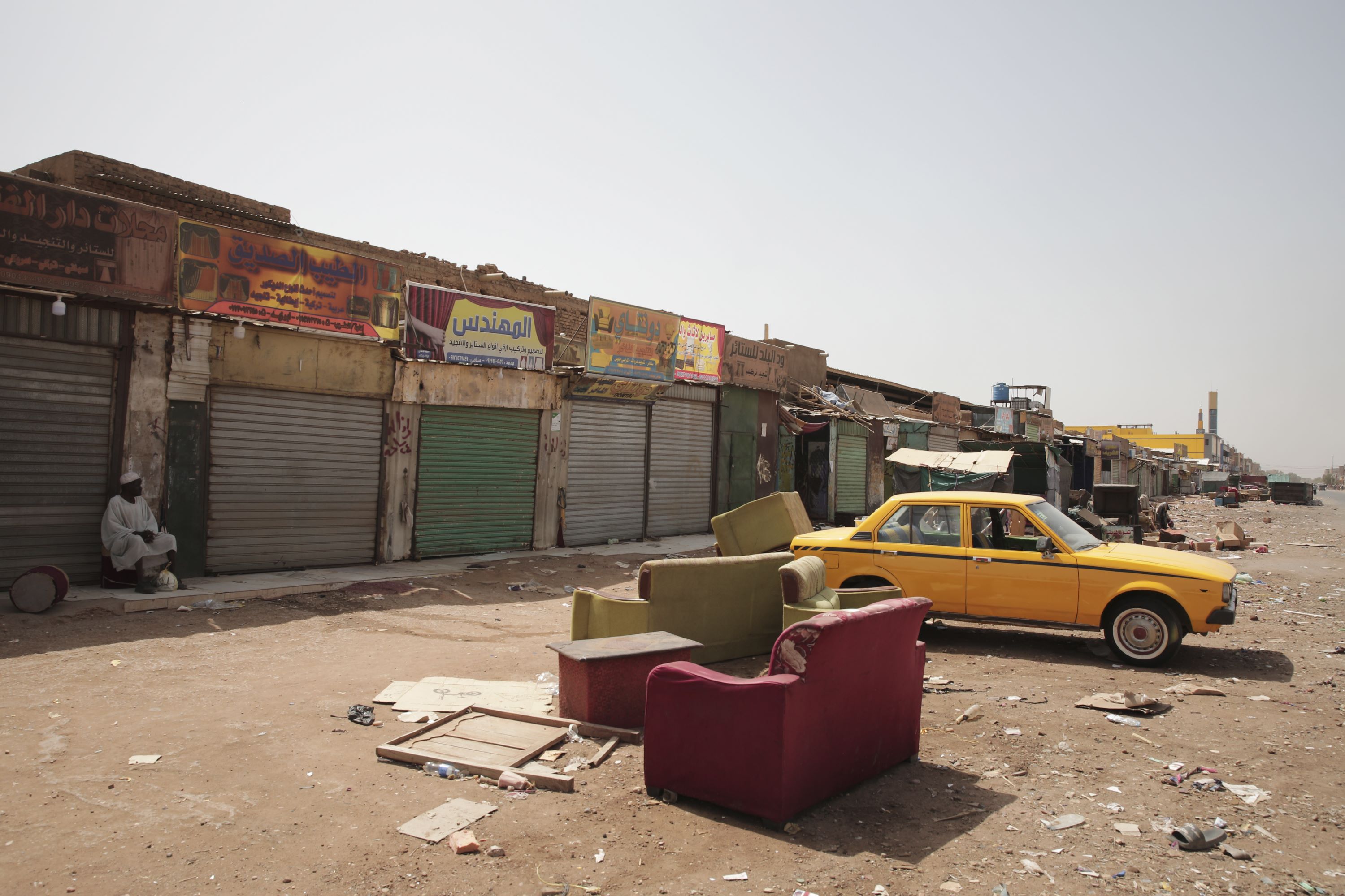 Strah i smrt na ulicama glavnog grada Sudana: Khartoum, koji je dugo vremena bio pošteđen strahota koje su se odvijale negdje daleko na periferiji zemlje, sada je ratna zona