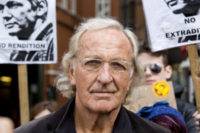 Preminuo je slavni istraživački novinar John Pilger: Bio je jedan od najistaknutijih kritičara imperijalizma i medijske propagande, djelujući samostalno preko šest desetljeća