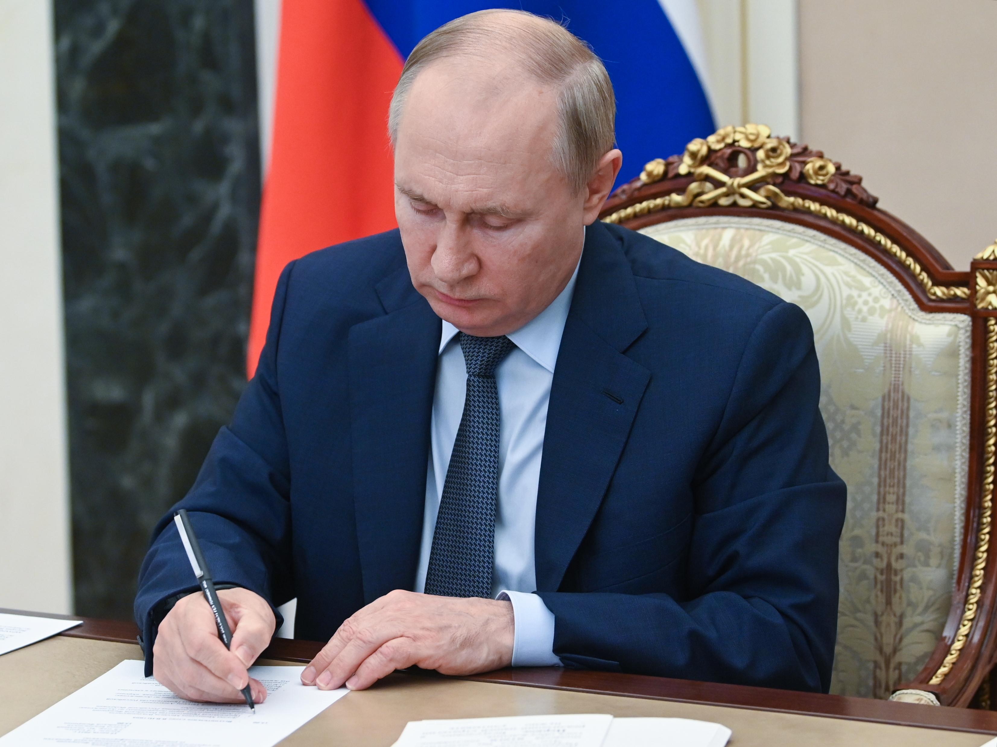Русских подписал указ. Переговоры Путина.