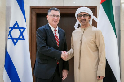 Rat na Bliskom istoku, 460. dan: Indiferentnost arapskih vlasti prema patnji palestinskih civila - vođe UAE-a sastaju se s izraelskim dužnosnicima i razgovaraju o "obnovi" Gaze nakon rata dok svakog dana ginu deseci